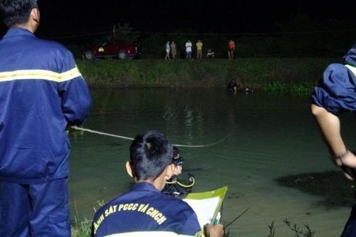 Người phụ nữ gieo mình xuống kênh, để lại thư tuyệt mệnh