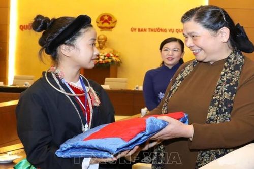 Bảo đảm điều kiện cho trẻ em phát triển toàn diện