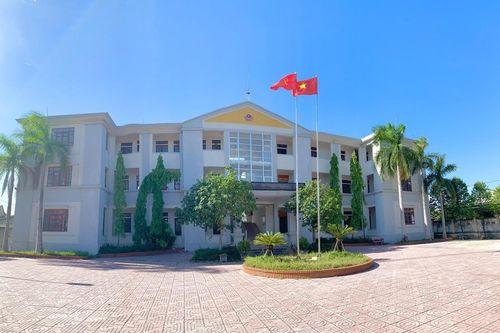 46 trụ sở xã khang trang ở Hà Tĩnh 'bỏ hoang' sau sáp nhập