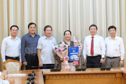 Hai 'nữ tướng' ở TPHCM nghỉ hưu