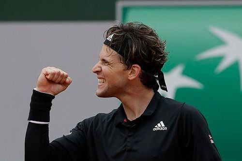 Dominic Thiem vào vòng 3 sau loạt 'đấu súng' căng thẳng
