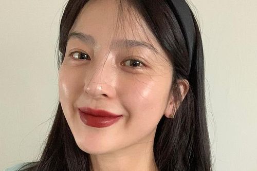 Bí quyết trang điểm để có làn da căng bóng khỏe đẹp như gái Hàn