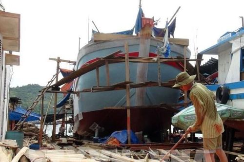 Tàu dịch vụ hậu cần đóng theo Nghị định 67 vẫn 'nằm bờ'