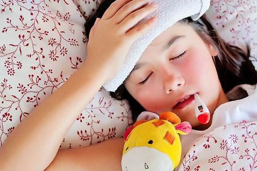 Điểm danh một số sai lầm khi chăm sóc trẻ thời điểm giao mùa