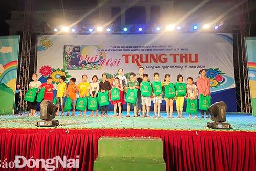3 ngàn người tham dự chương trình Vui hội Trung thu