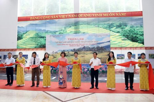 Khai mạc triển lãm 'Vẻ đẹp Lào Cai qua nghệ thuật nhiếp ảnh'