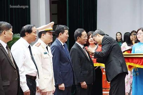 Hơn 100 tập thể, cá nhân điển hình được vinh danh và khen thưởng tại Đại hội thi đua yêu nước tỉnh Sơn La lần thứ V