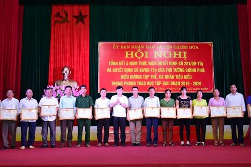 Chiêm Hóa biểu dương tập thể, cá nhân tiêu biểu trong phong trào học tập giai đoạn 2016-2020