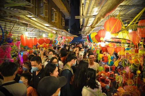 Thành phố Hồ Chí Minh: Nhộn nhịp phố nghề - làng nghề lồng đèn Trung thu