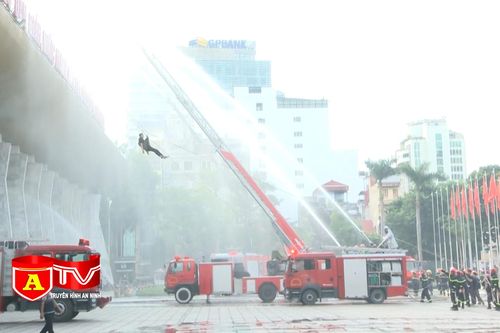 Diễn tập chữa cháy và cứu nạn, cứu hộ tại Cung Văn hóa lao động hữu nghị Việt - Xô