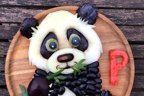 Người mẹ làm món tráng miệng đẹp mắt từ trái cây, rau củ