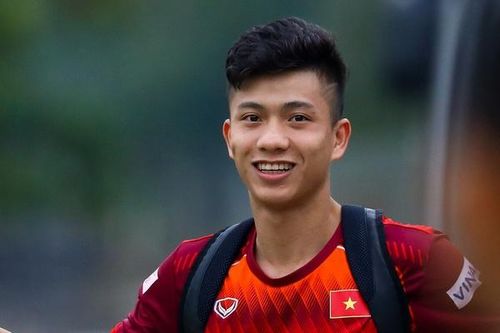 Phan Văn Đức và Chim Sẻ Đi Nắng buộc đối thủ đầu hàng sau 7 trận