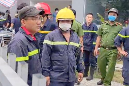 Người đàn ông tử vong dưới hố ga