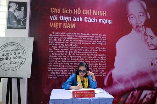 Triển lãm 'Hồ Chí Minh - Sáng mãi tên Người'