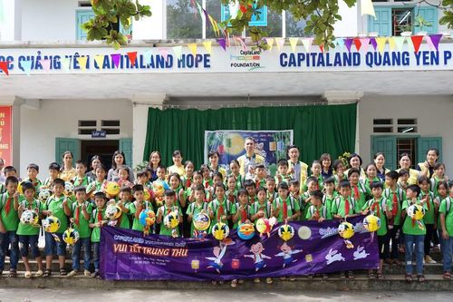 CapitaLand trao quà và học bổng cho hơn 1.400 học sinh tại 4 trường CapitaLand Hope nhân dịp Trung thu