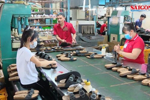 Báo Pháp ca ngợi Việt Nam 'chặn đứng được Covid-19'