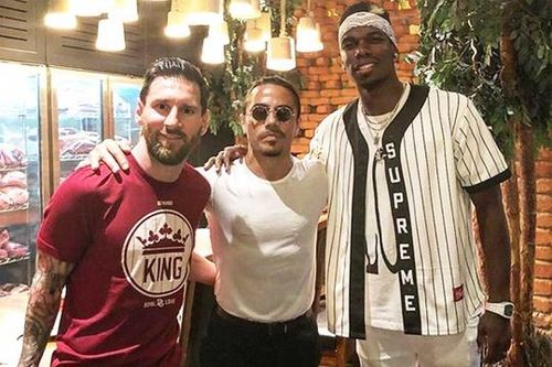 'Thánh rắc muối' Salt Bae tái xuất sau lùm xùm vi phạm quy định mùa dịch