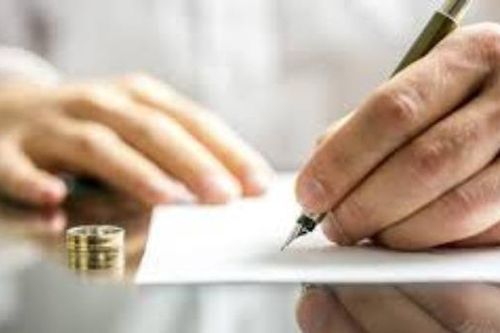 Có bức thư đặt trên đơn ly hôn