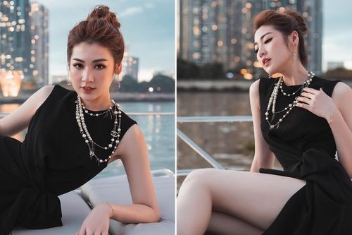 Á hậu Tú Anh diện váy xẻ nóng bỏng, làm MC ở du thuyền 5 sao trên sông Sài Gòn