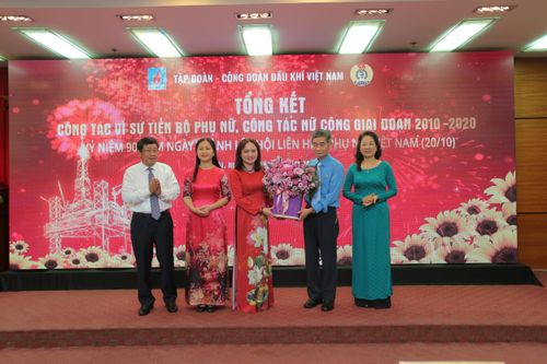 Đảng ủy Tập đoàn luôn xác định công tác cán bộ nữ và bình đẳng giới vừa là mục tiêu, vừa là tiền đề, động lực để phụ nữ phát triển