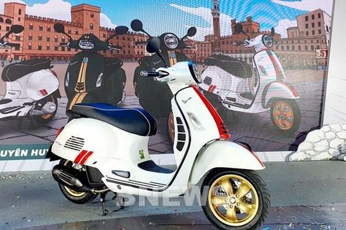 Bảng giá xe máy Vespa tháng 10/2020, thêm bộ đôi Sprint & GTS 'Racing Sixties'