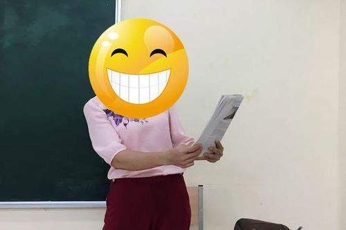 Hòa chung không khí Trung thu, cô giáo chẳng ngại ngần mang thứ này đến lớp khiến học trò vô cùng thích thú