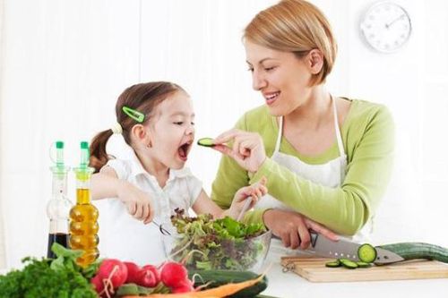 Tại sao cần thay đổi thói quen ăn uống khi giao mùa