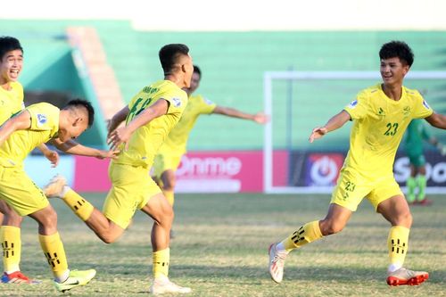 Vượt qua Kon Tum trên sân nhà - Phú Thọ FC tiếp tục cuộc đua vô địch