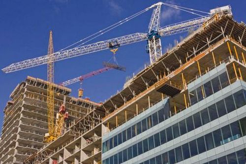 Đang xin cấp chứng chỉ năng lực hoạt động xây dựng có được ký hợp đồng thi công?
