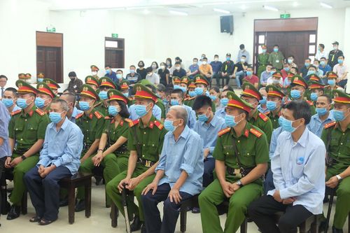 Vụ án sát hại 3 chiến sĩ công an ở Đồng Tâm: 5 bị cáo xin giảm án