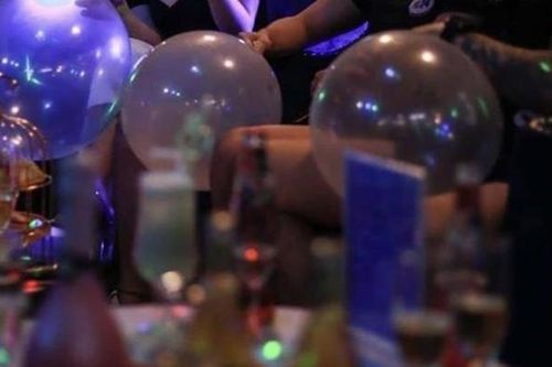 Phạt cơ sở kinh doanh 'bóng cười' tại khu phổ cố Hoàn Kiếm