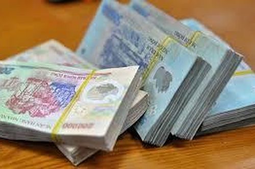 Quản lý kho trộm hàng của công ty đem bán