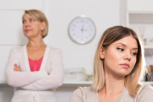 Nàng dâu 'sởn gai ốc' vì mẹ chồng... 'ngọt lịm'