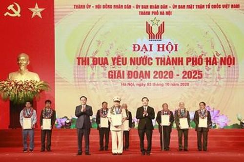 Thành phố Hà Nội vinh danh 10 công dân Thủ đô ưu tú