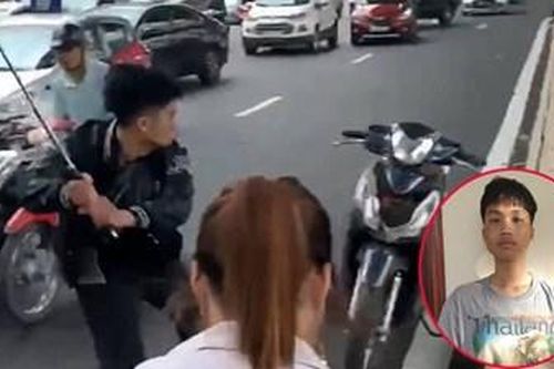 Phê chuẩn khởi tố nam thanh niên đập xe của người can ngăn sau va chạm giao thông
