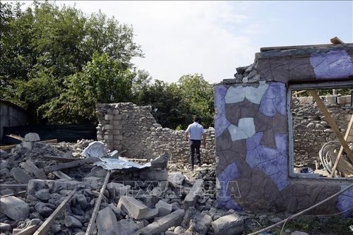Armenia sẵn sàng đàm phán ngừng bắn với Azerbaijan