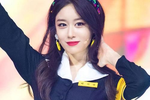 T-ara tái hợp biểu diễn 2 bản hit đình đám một thời nhưng visual bùng nổ mới là điều đáng nói!