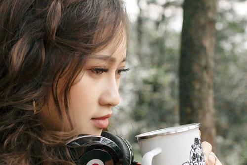 Ca sĩ Khánh Linh: 'Chim họa mi' tự do trong cánh rừng của tình yêu, hạnh phúc