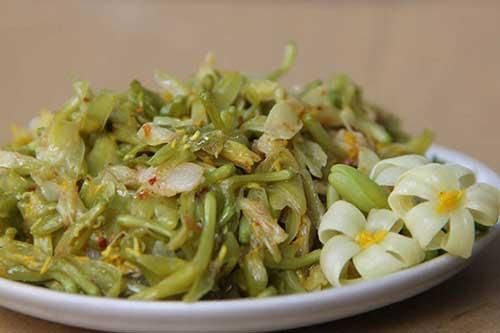 Lạ đời thứ hoa hái để bỏ đi từ loài cây ăn quả, lên món ăn lại thành thứ 'gây nghiện'