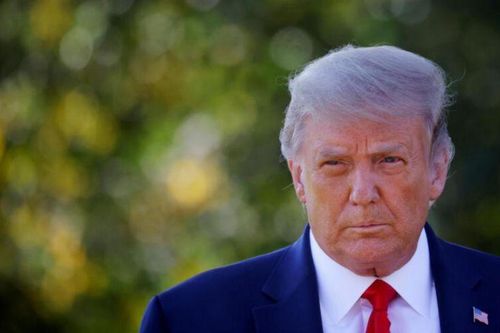 Ông Trump được điều trị COVID-19 bằng cocktail kháng thể, aspirin...