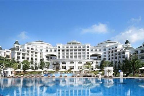 Tương lai đầy chông gai của ngành khách sạn
