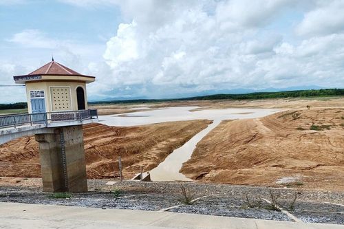 Quảng Trị: Hàng loạt hồ chứa 'khát' nước giữa mùa mưa