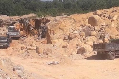 Khai thác 'trộm' hơn 20.000 khối đất, doanh nghiệp bị phạt