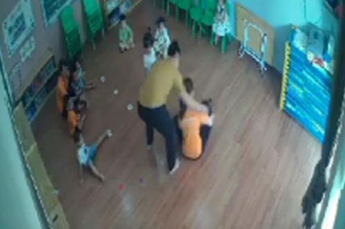 Không triệu tập được phụ huynh tát bạn của con, công an Lào Cai phải truy tìm