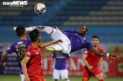 Lượt về V-League 2020: Hà Nội FC hưởng lợi từ lịch thi đấu thế nào?