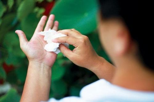 Tăng tiết mồ hôi dùng thuốc gì?