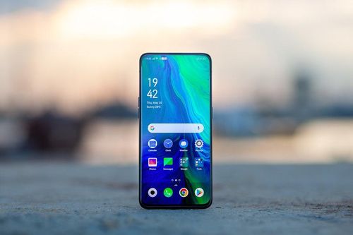 Loạt smartphone giảm giá mạnh sau một năm bán ra
