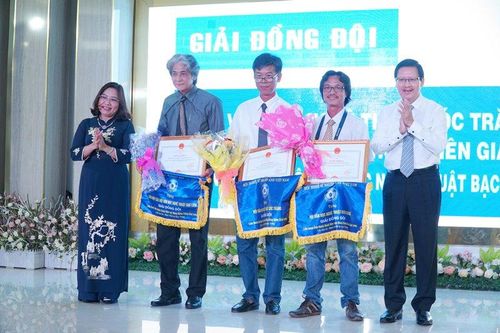 Trao giải liên hoan ảnh nghệ thuật đồng bằng sông Cửu Long