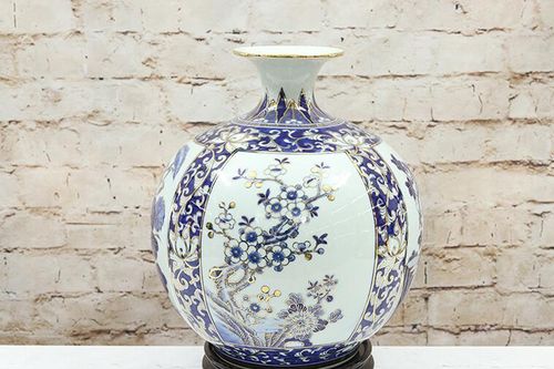Lý do Quảng Trị dừng mua bình gốm làm quà tặng đại biểu?