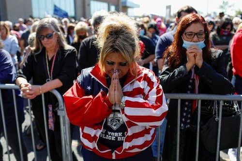Người dân tuần hành ủng hộ Tổng thống Trump